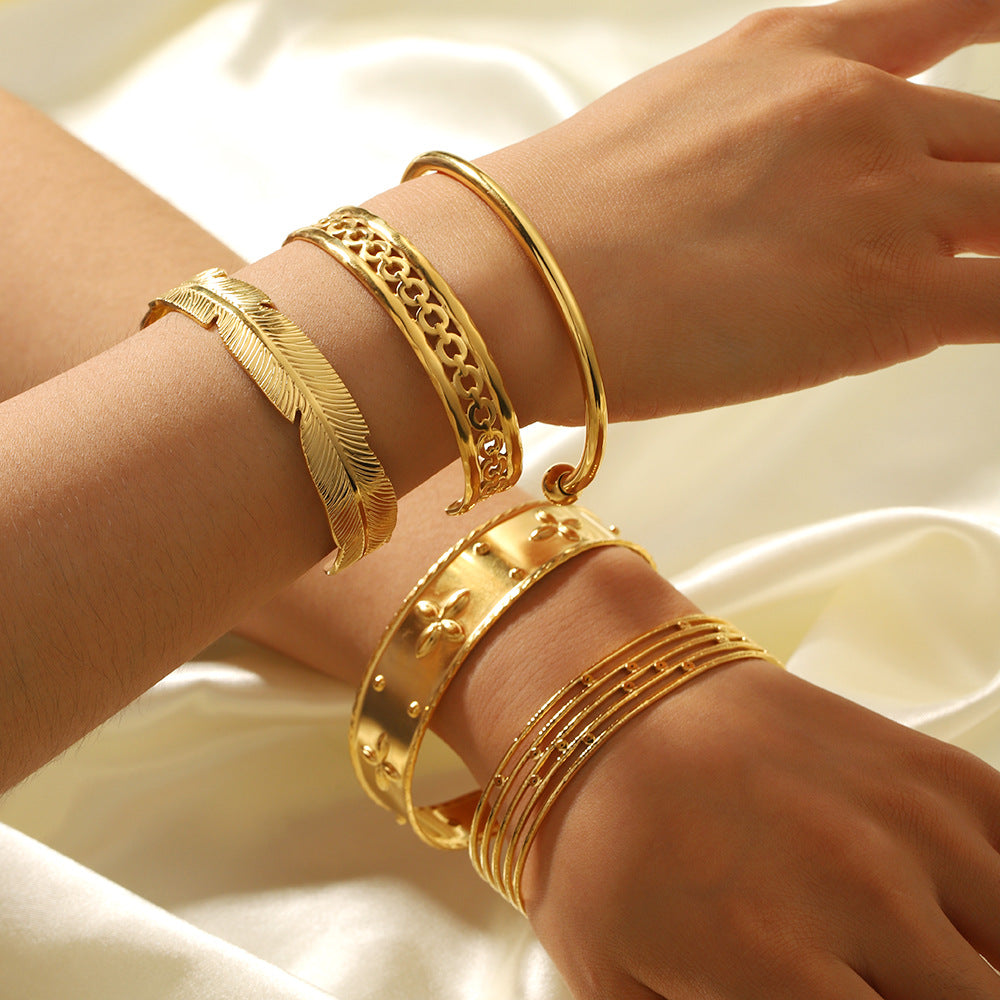 Women's French Retro Stainless Steel Fashion Open Gold Bracelets