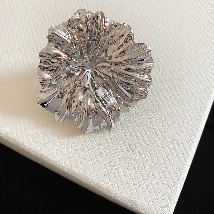 Women's Metal Pleated Flowers Openings Suit Niche Exaggerated Light Luxury Bracelet
