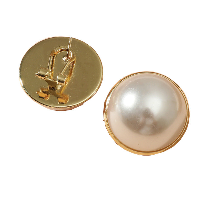 Women's Broadcast Elegant Temperamental Pearl Light Luxury Simple Geometric Round Bottom Stud Earrings
