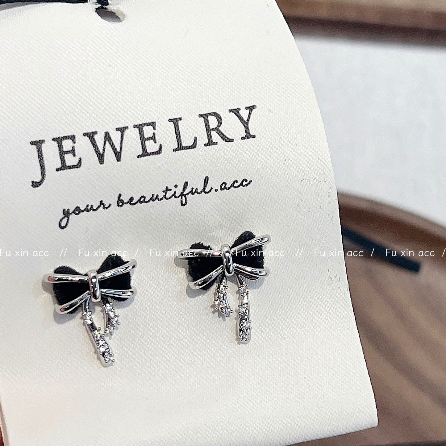 Women's French Style Retro Black Bow Light Rings