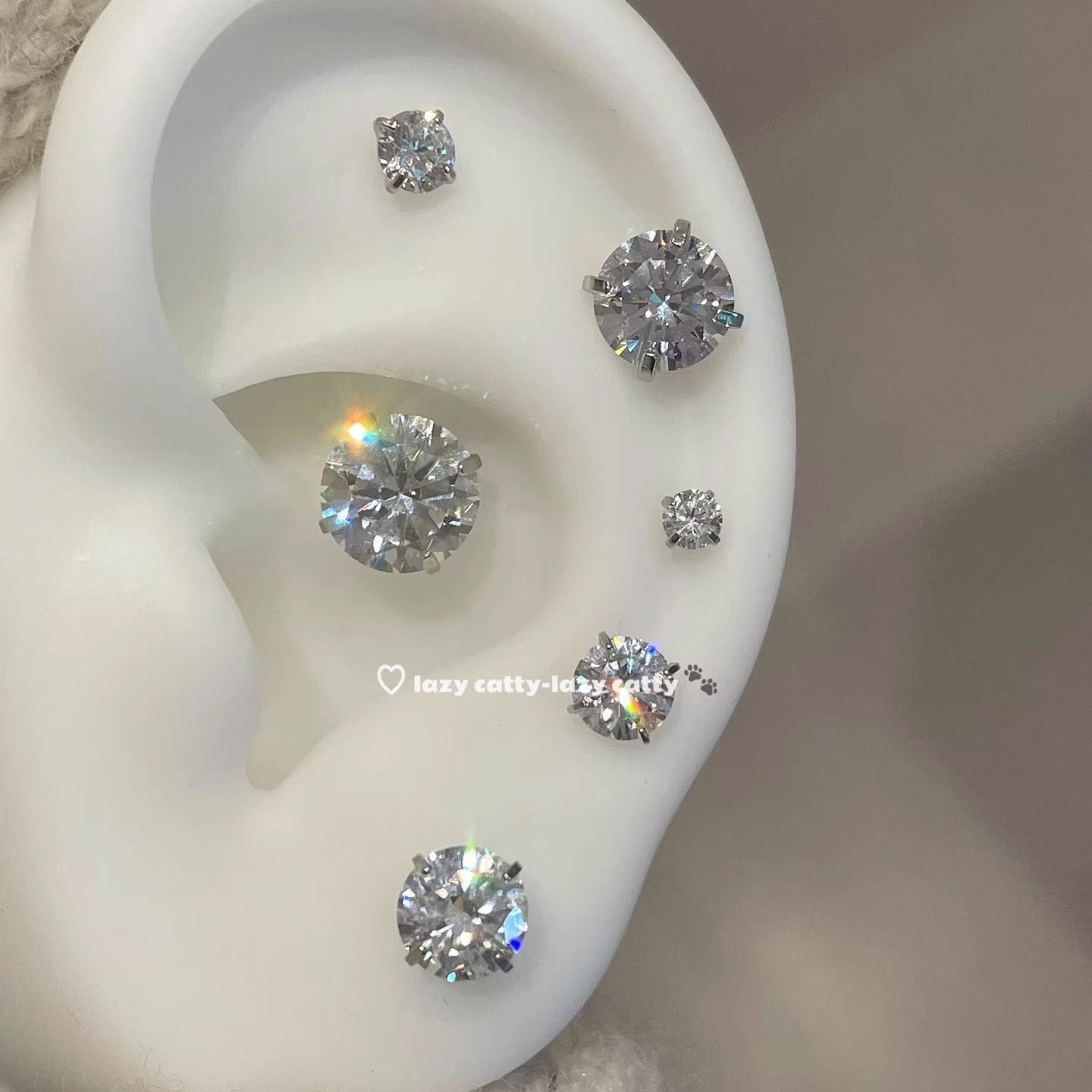 Women's Alloy Warlord Zircon Steel Screw Tightening Buckle Ear Rings