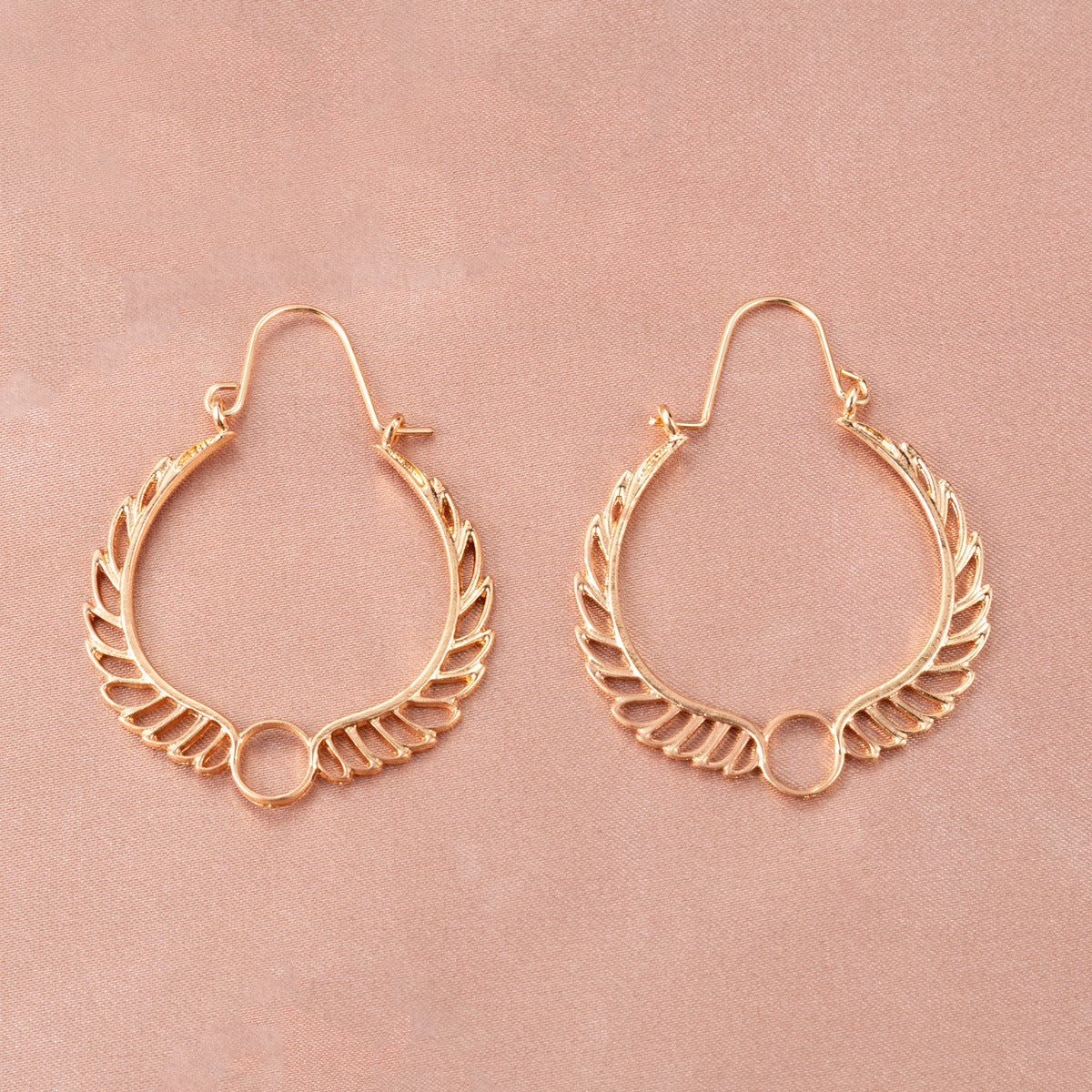 Boucles d'oreilles vintage creuses sculptées pour femmes, pétoncles géométriques