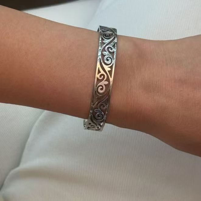 Women's Kazakh Open-ended Horn Pattern Personality Elements Temperament Unique Bracelet