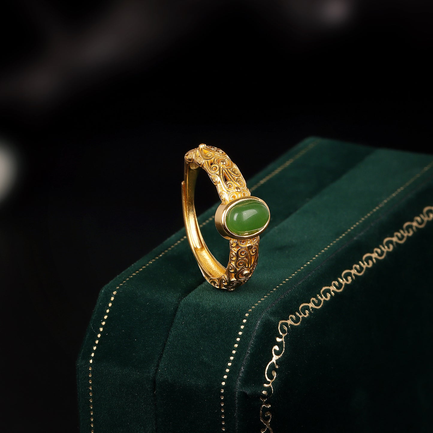 Women's Imitation Jade Egg Noodles Antique Temperament Rings