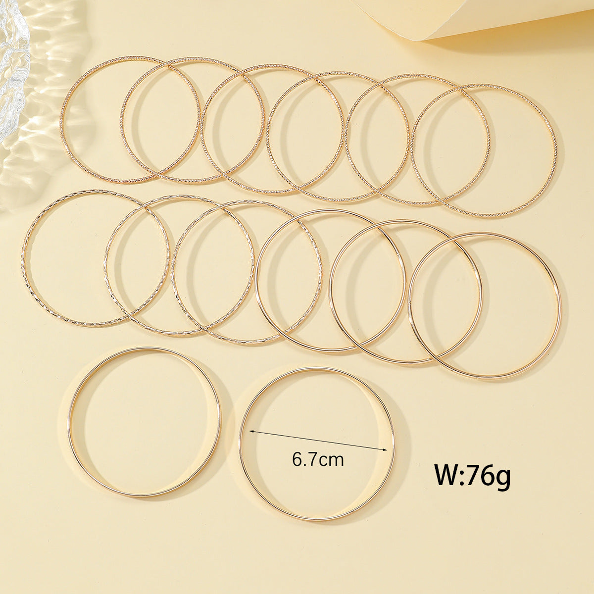 Alloy Personalized Wide-faced Light Luxury Gold Bracelet