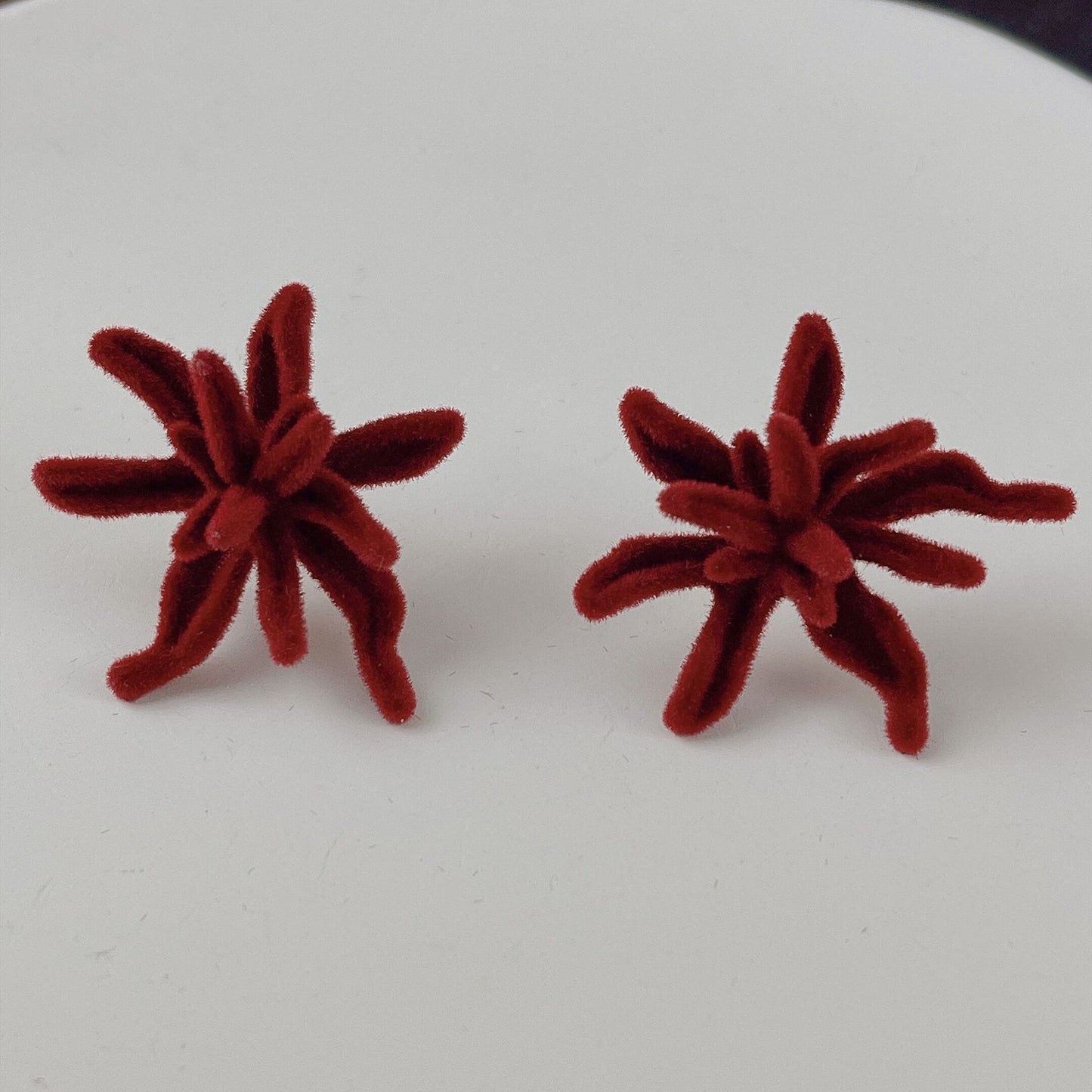 Sweet Elegance High-grade Burgundy Fabric Flower Retro Earrings