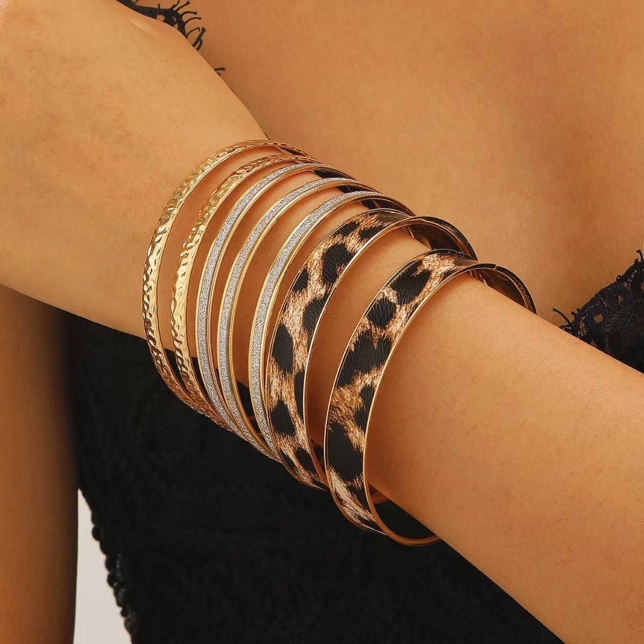 Style Alloy Vintage Wide Face Female Gold Bracelet