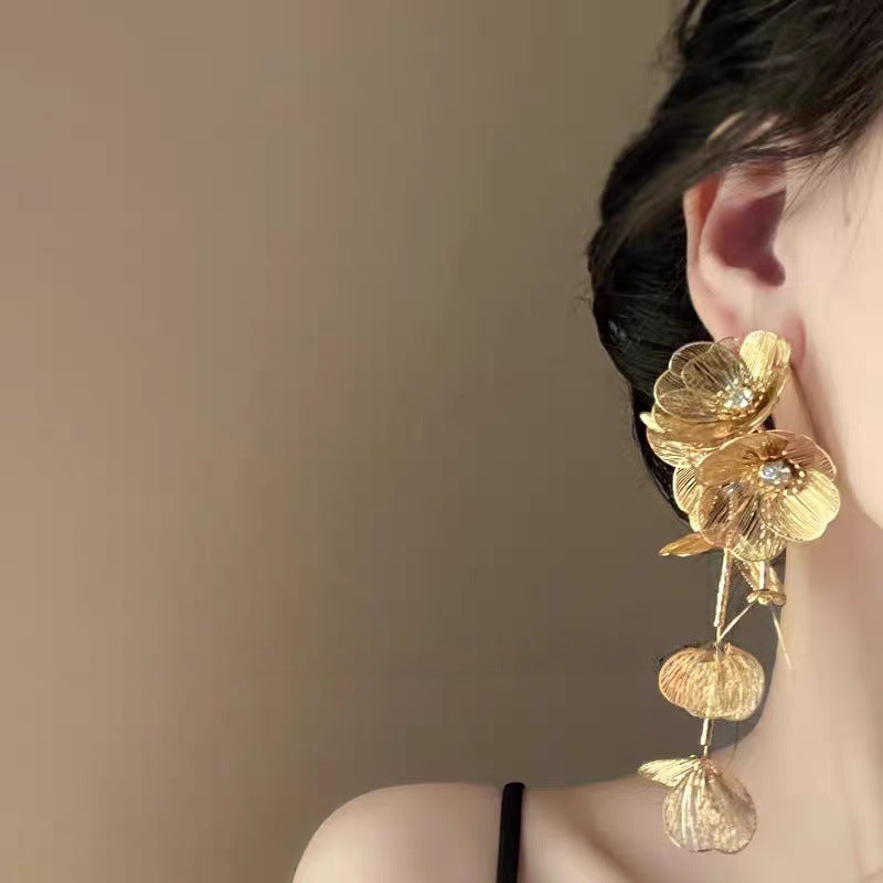 Women's Gold Flower High-grade Long Metal Tassel Earrings