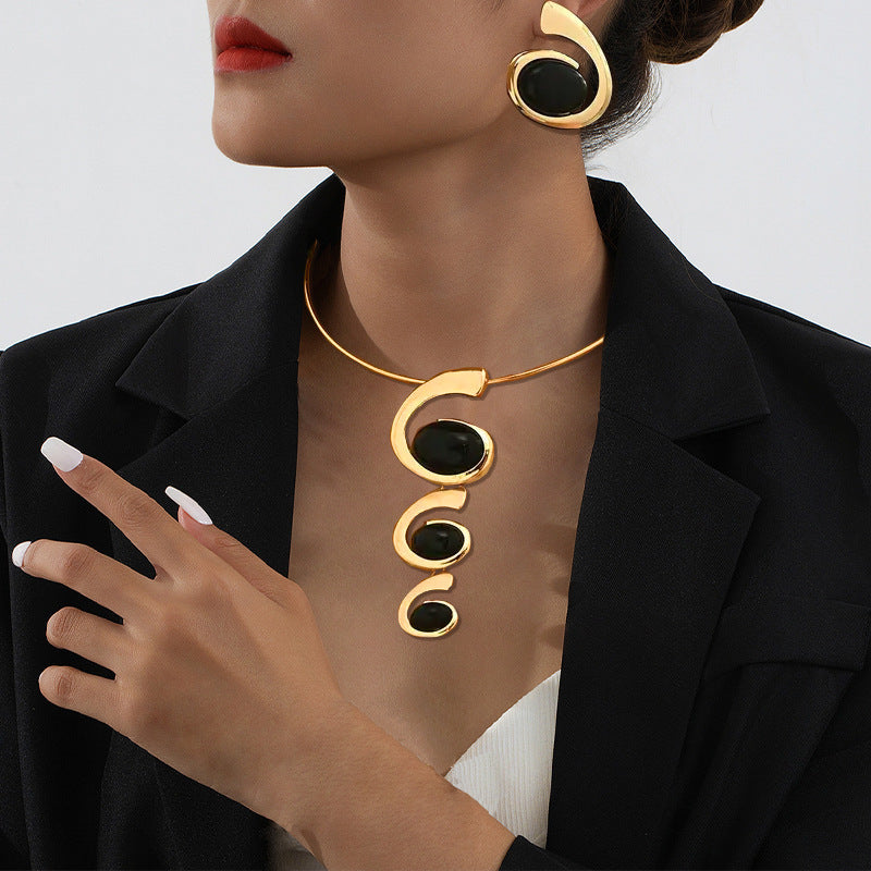 Trendy Pretty Stylish Elegant Retro Suit Jewelry Set