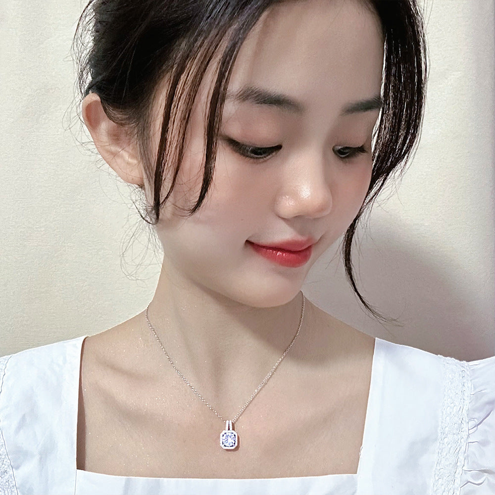 Women's Simple Elegant Zircon Square Diamond Pendant Minority Clavicle Chain Necklaces