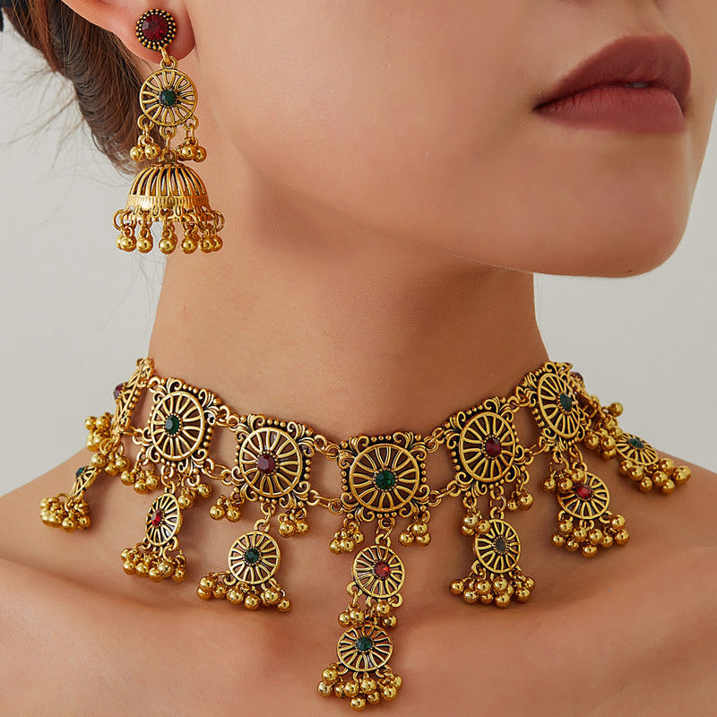 Women's Retro Rhinestone Small Floral Tassel Exaggerated Earrings