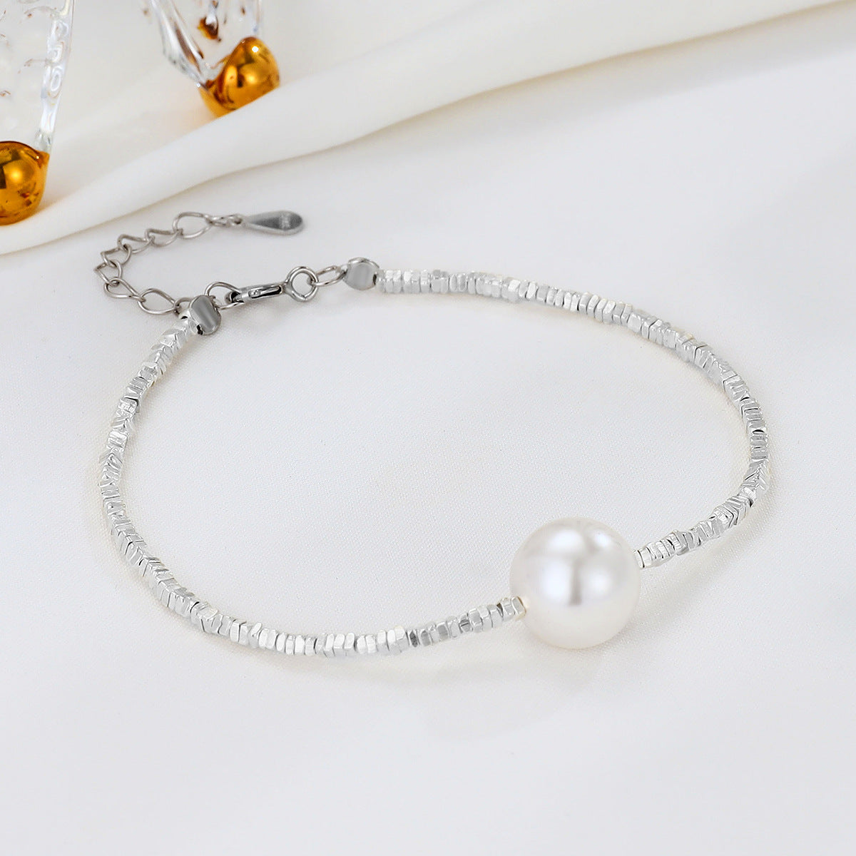 And White Pearl Square Small Pieces Of Bracelets