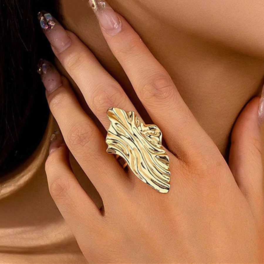 Women's Geometric Retro Style Metal Texture Pleated Rings