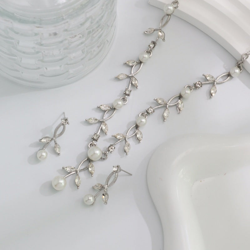 Best Selling Pearl Suite Rhinestone Bridal Wedding Rings