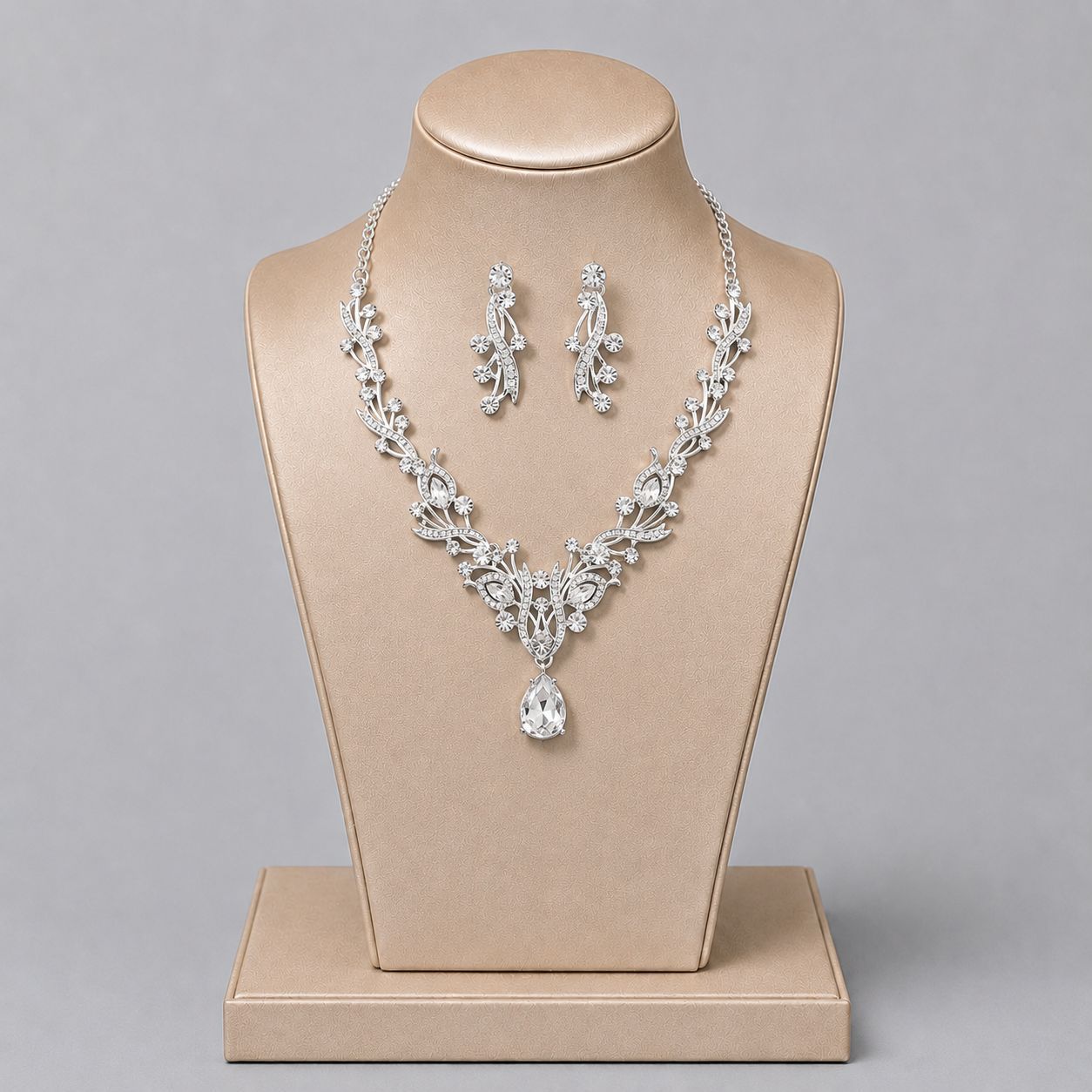 Alloy Rhinestone Light Luxury Dinner Dress Jewelry Set