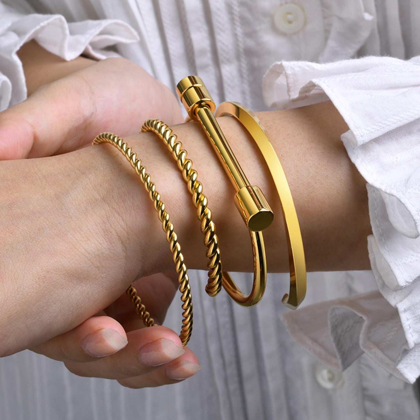 Titanium Steel Twist Open-end Stainless Mobius Fashion Ladies Bracelets