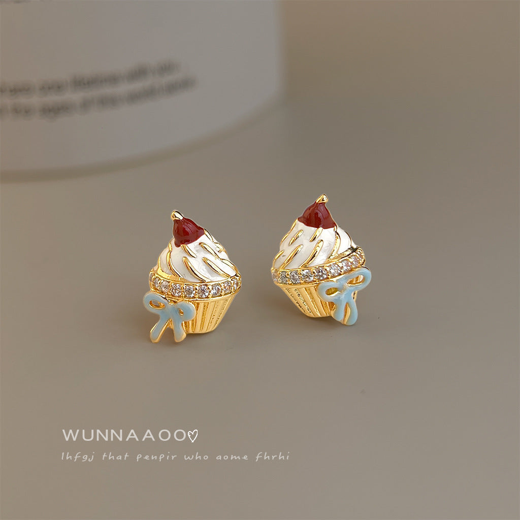 Women's Cream Hand Painting Micro Inlaid Zircon Sier Needle Small Cute Earrings