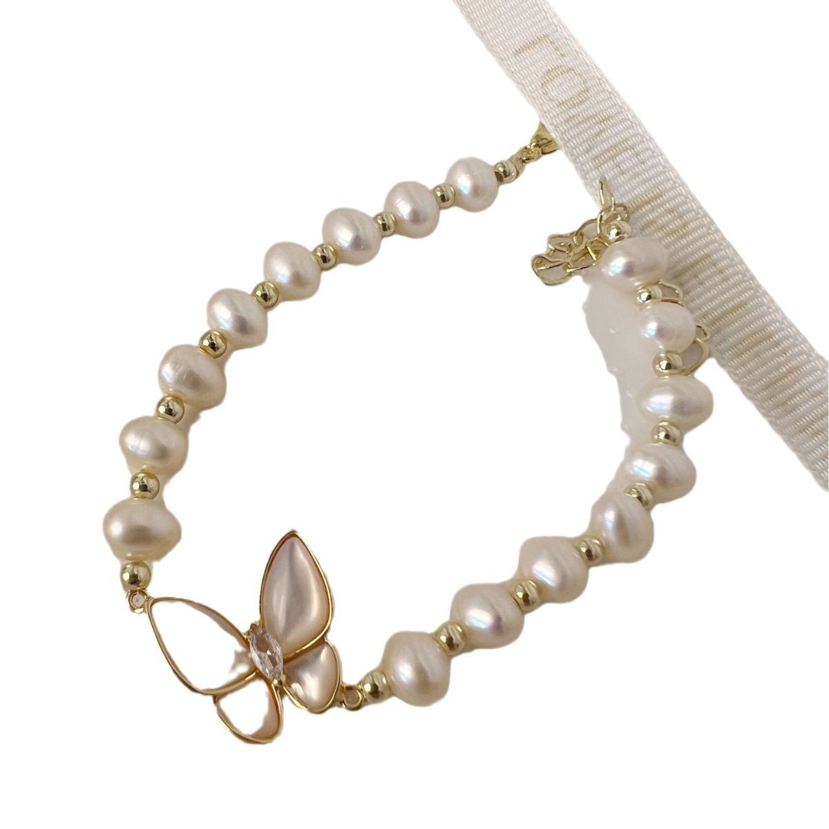 Natural White Lip Shell Butterfly Freshwater Pearl Bracelets