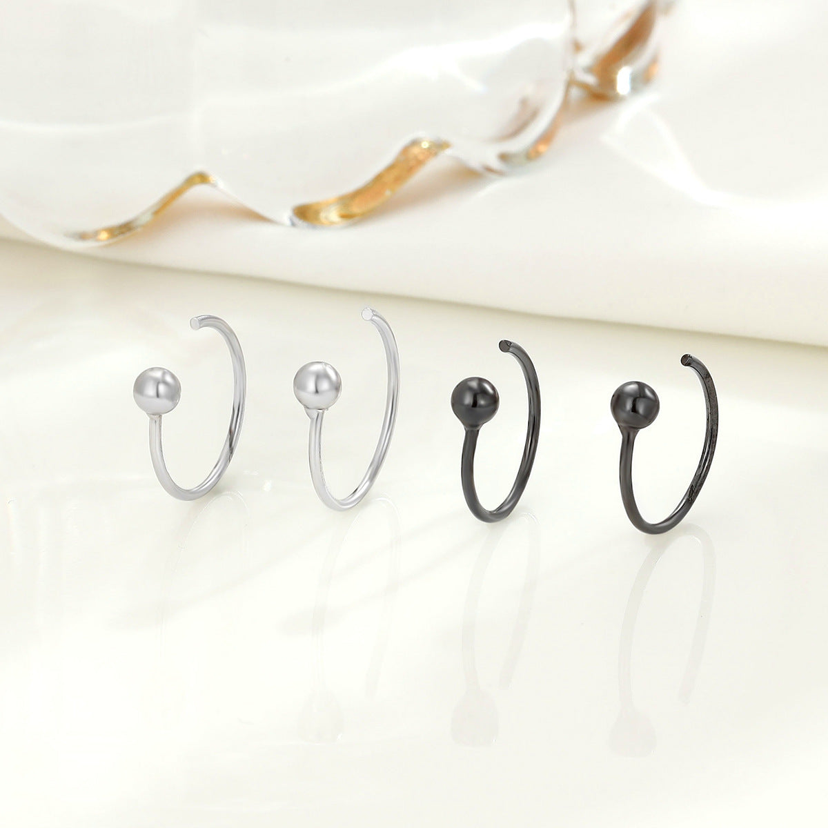 Personnalité des femmes Simple boule perle capricieuse minorité ornement petites boucles d'oreilles