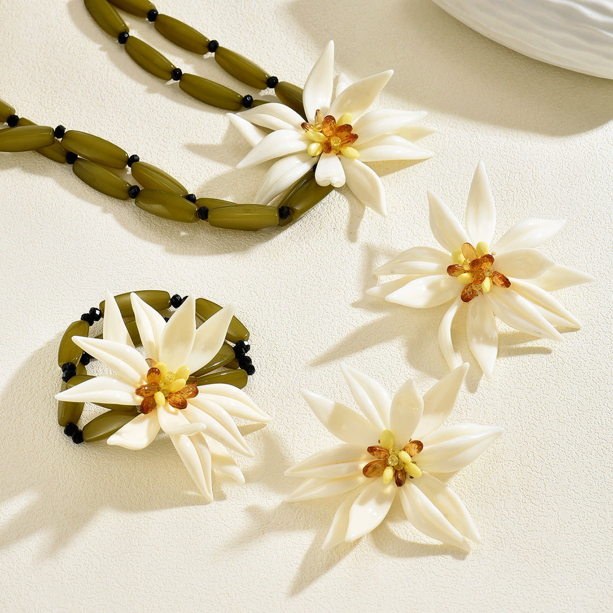 Women's Super Fairy Flowers Woven Design Niche Jewelry Set