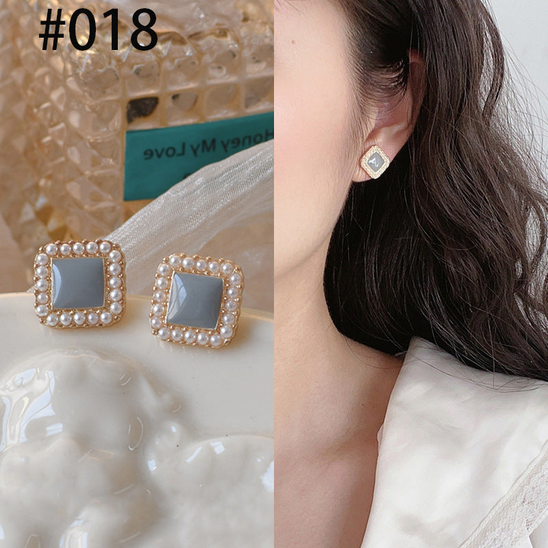 Pearl Classic Palace Collection Ear Clips Rings