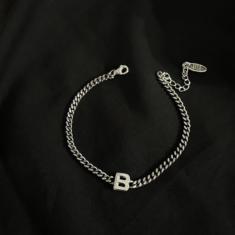 Damen-Armbänder im koreanischen Stil aus Sterlingsilber mit englischen Buchstaben „Special Interest“.