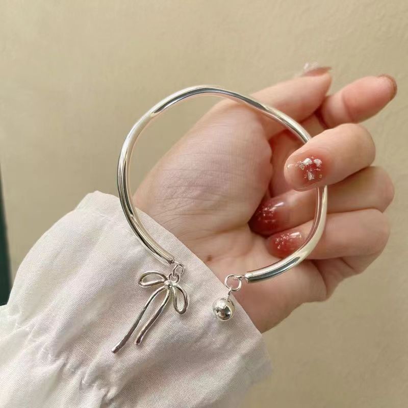 Niche Sweet Escaped Princess Girlfriends Mobius Bracelet