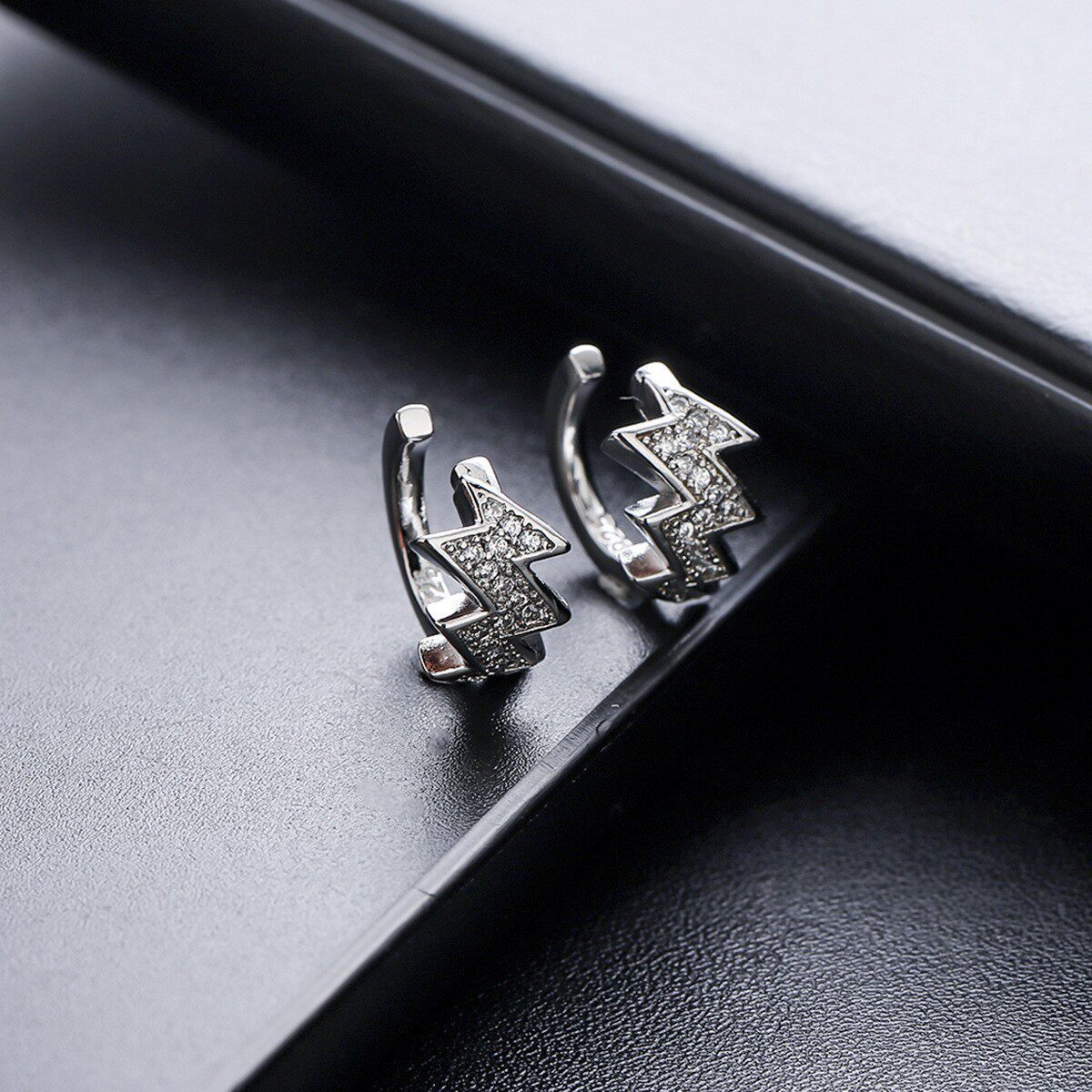 Men's Earless Light Luxury Fashion Female Niche Ear Clip