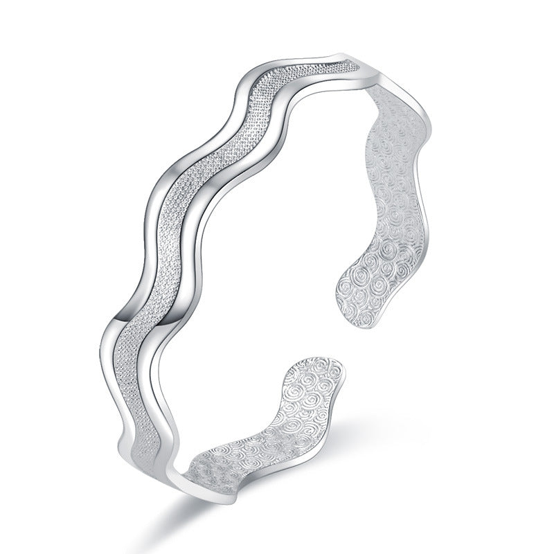 Women's Chic Unique Double-line Interwoven Water Ripple Bracelet