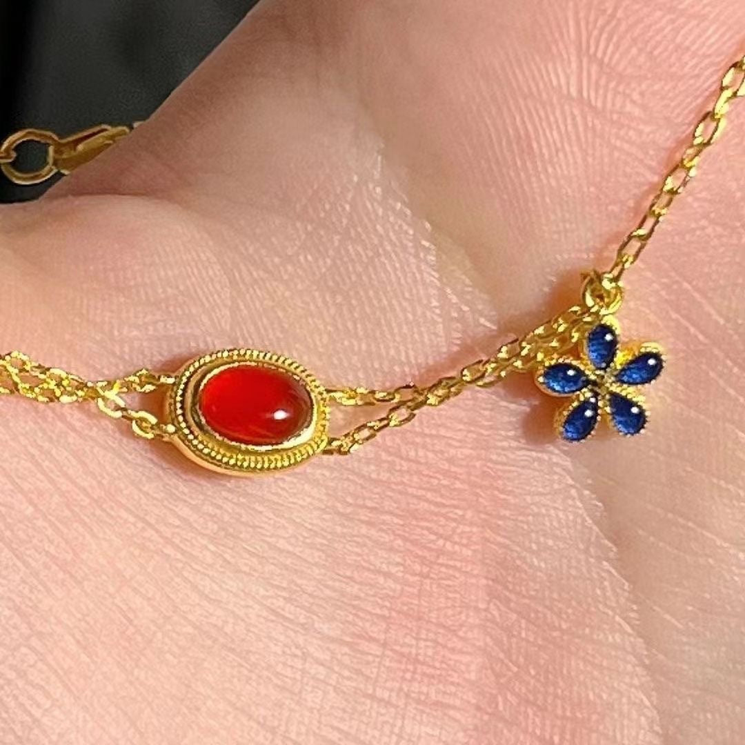 Wunderschöne natürliche Karneol-Armbänder mit kleinen blauen Blumen