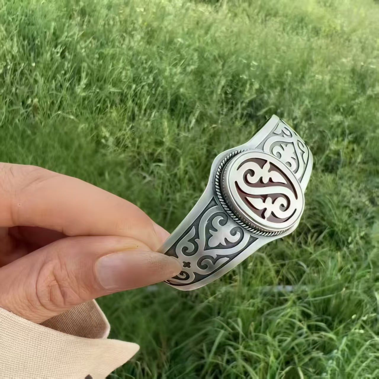 Women's Kazakh Open-ended Horn Pattern Personality Elements Temperament Unique Bracelet