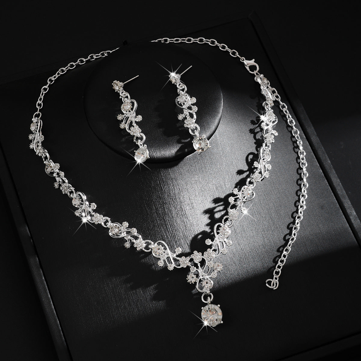 Alloy Suite Bridal Wedding Over Rhinestone Rings