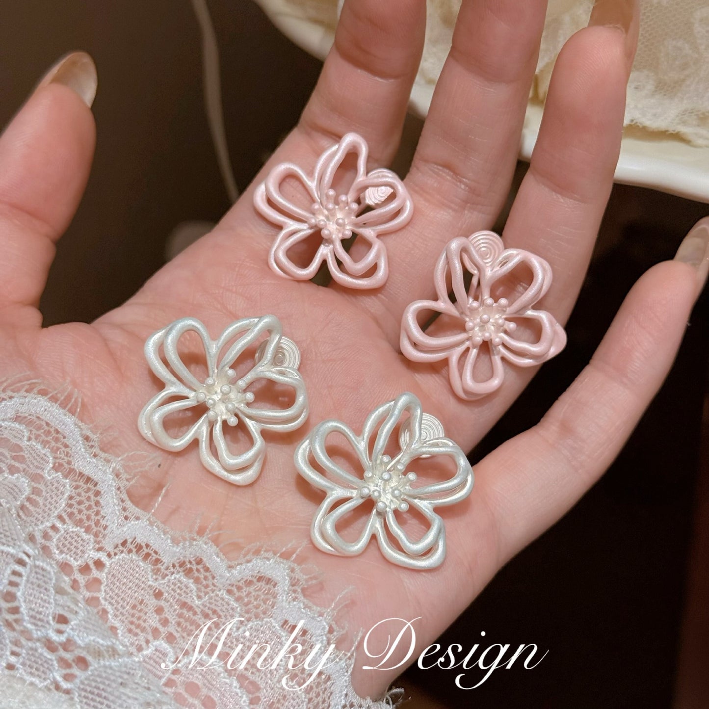 Women's Flower Light Luxury High-grade Unique Design Ear Rings
