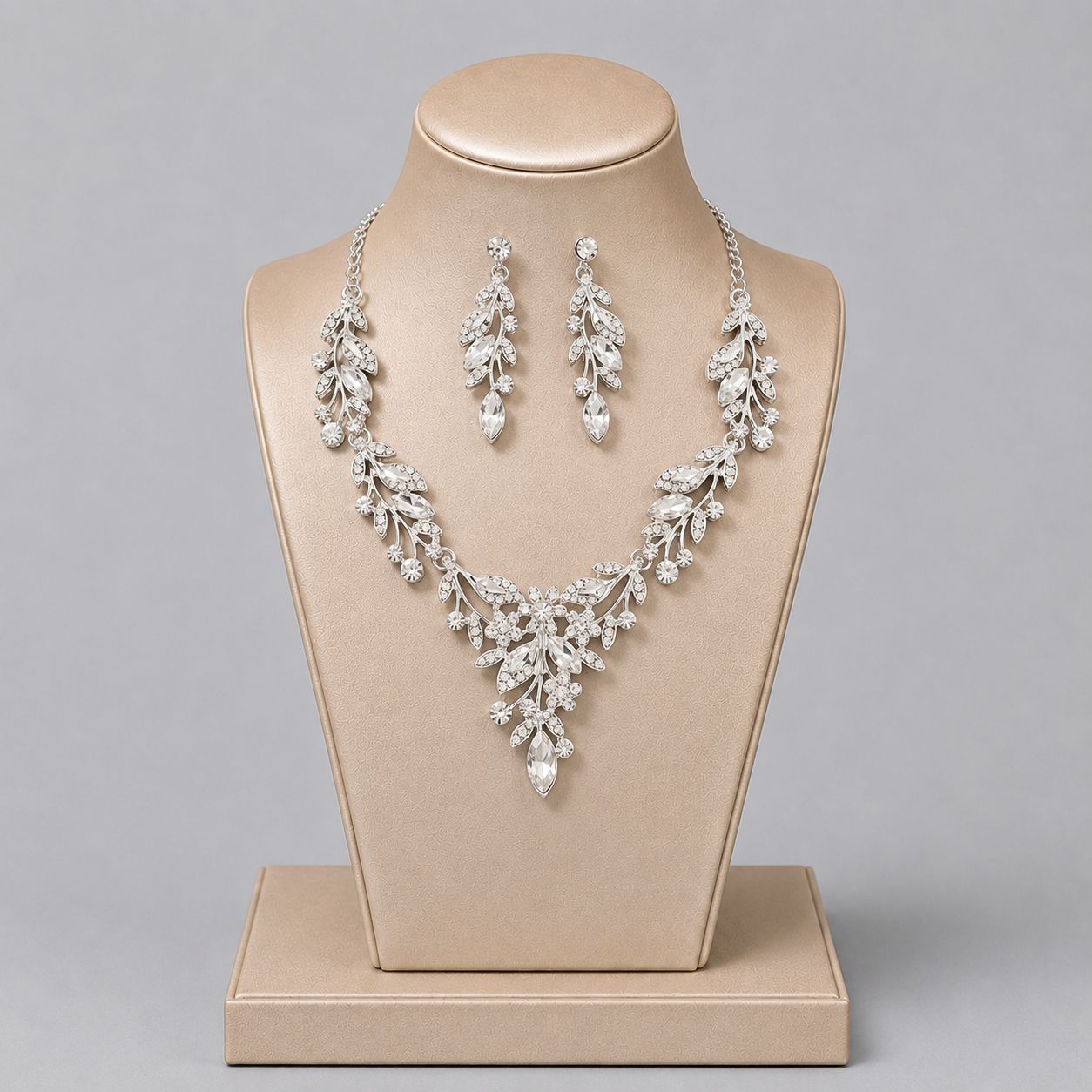 Alloy Rhinestone Light Luxury Dinner Dress Jewelry Set