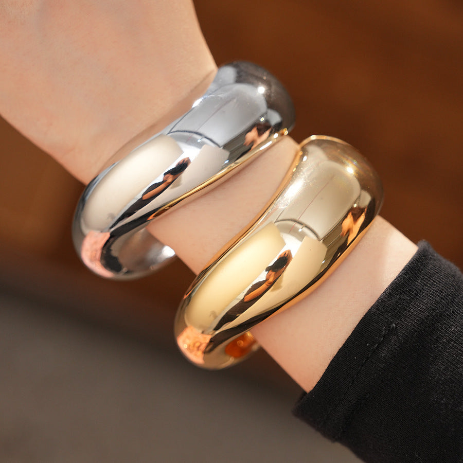 High-grade Irregular Open-ended Personality Design Exaggerated Bracelet