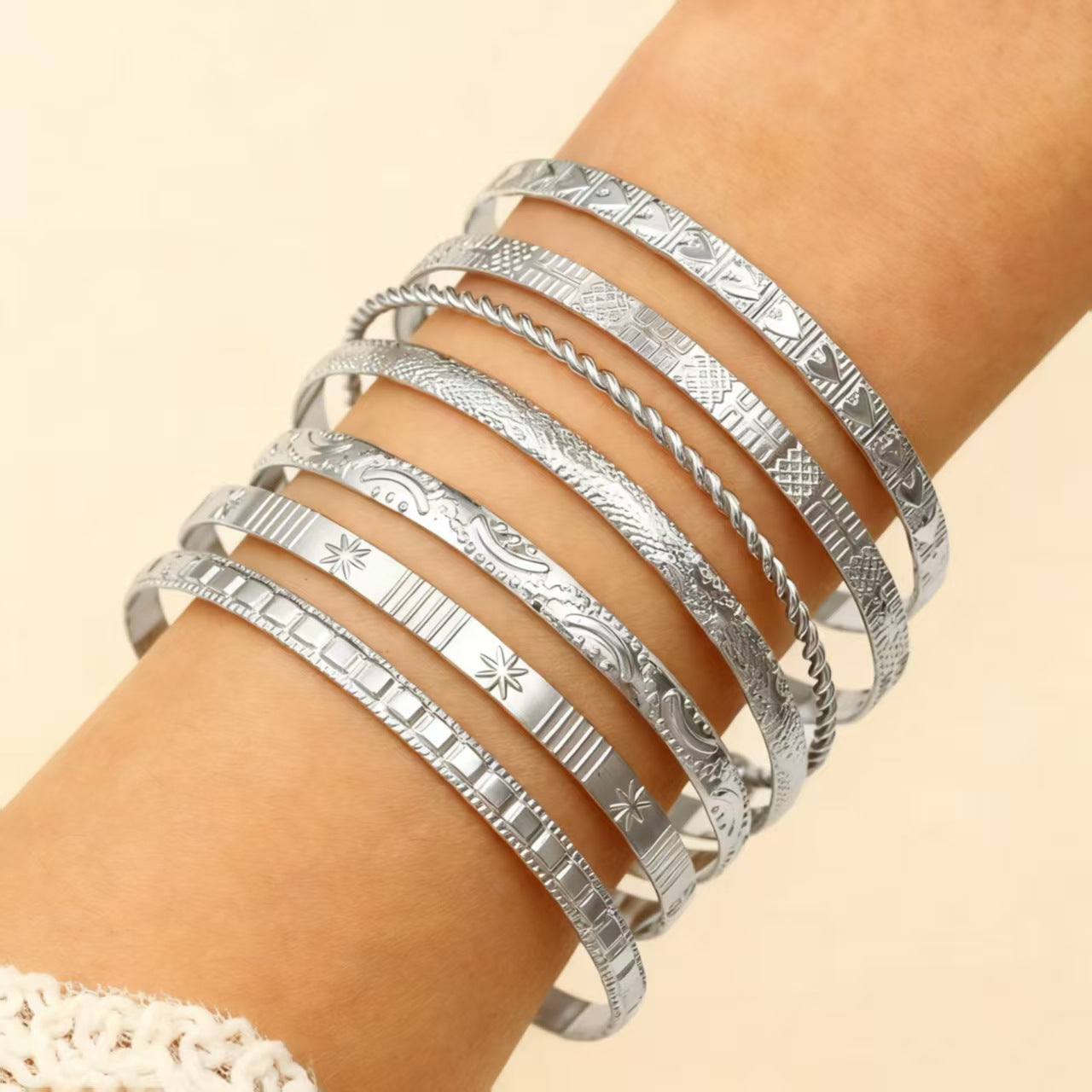 Style Alloy Vintage Wide Face Female Gold Bracelet