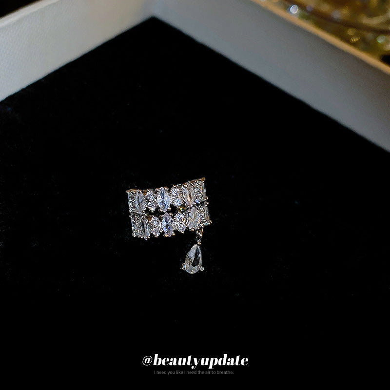 Micro Inlaid Zircon Exquisite Drop Shape Cold Rings