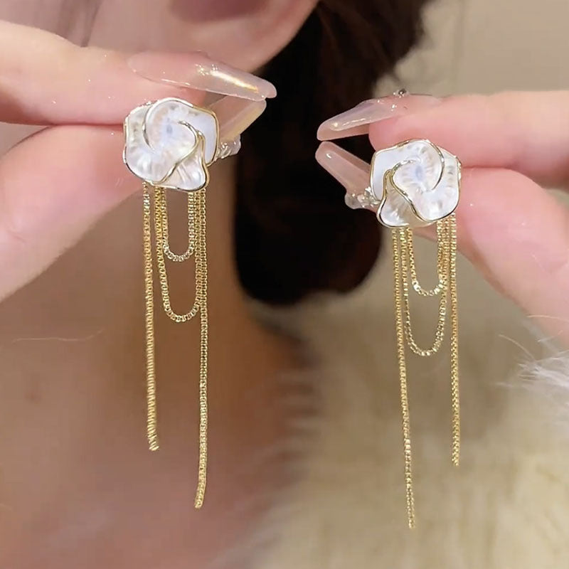 French Style Drip Glazed White Camellia Tassel Design Rings