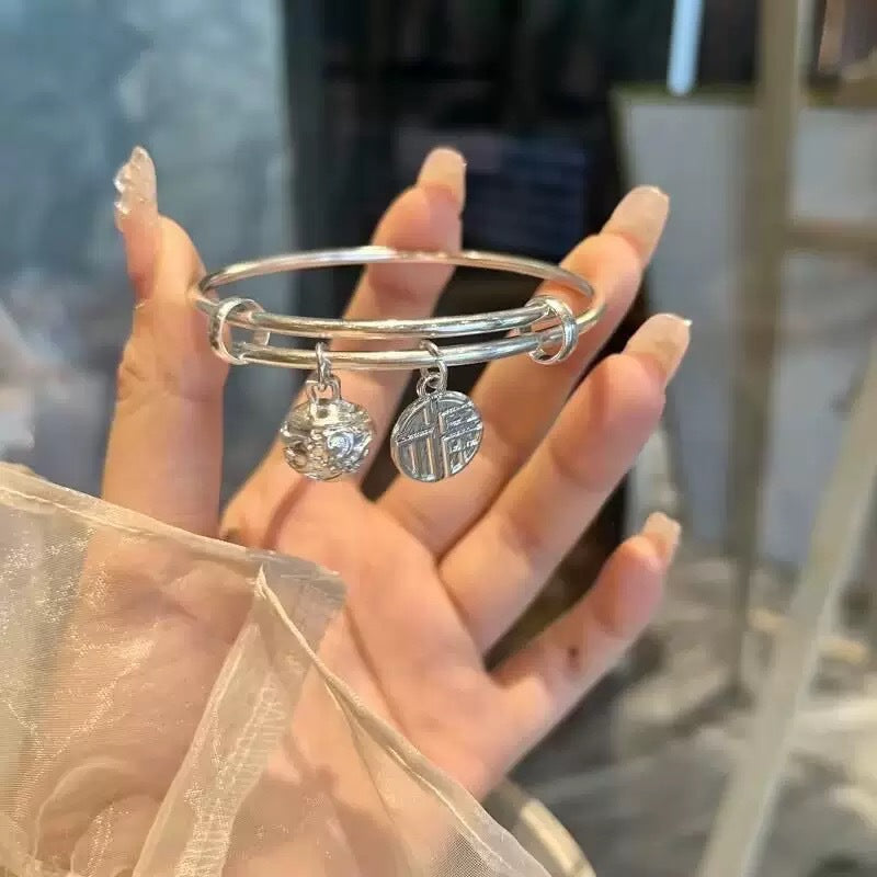 Mobius Female Cold Style Design Simple Fashion Bracelet