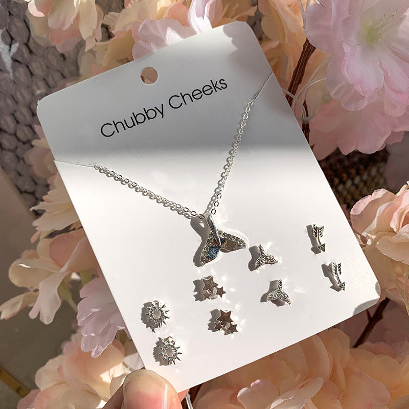 Korean Sier-plated Clover Pearl Heart-shaped Week Ladies Clavicle Chain Rings