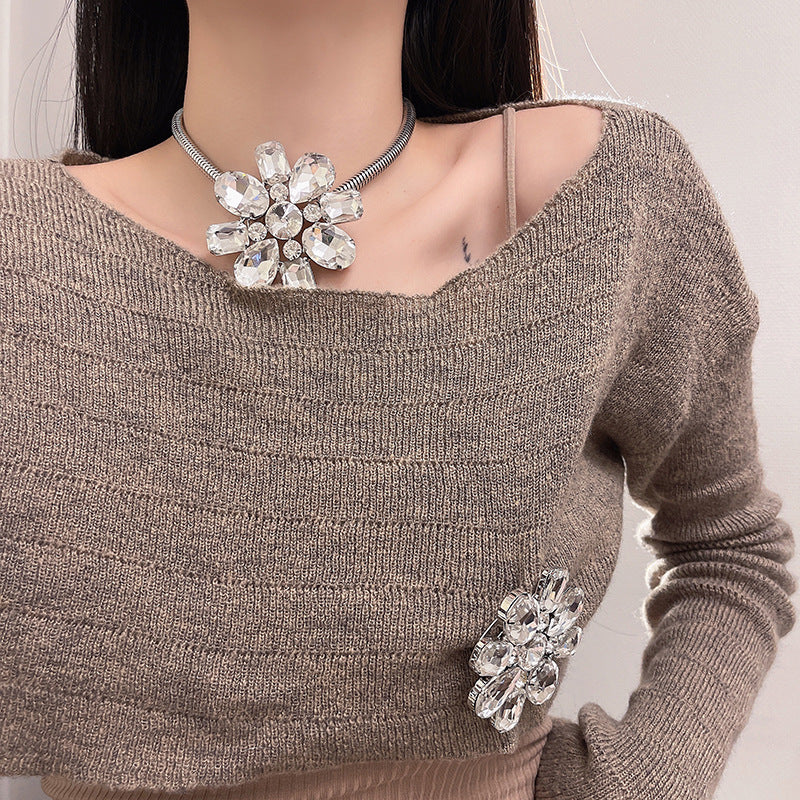 Retro Exaggerated Sier Large Crystal Flowers Necklaces