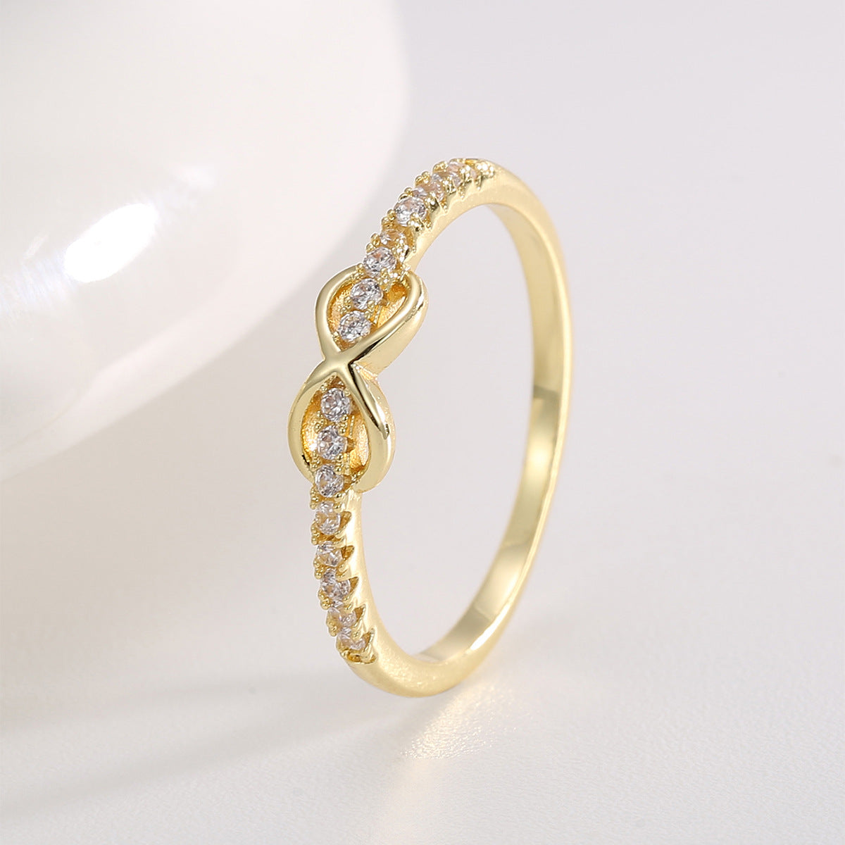 Style Design Female Gold-plated Bends Hitches Inlaid Rings