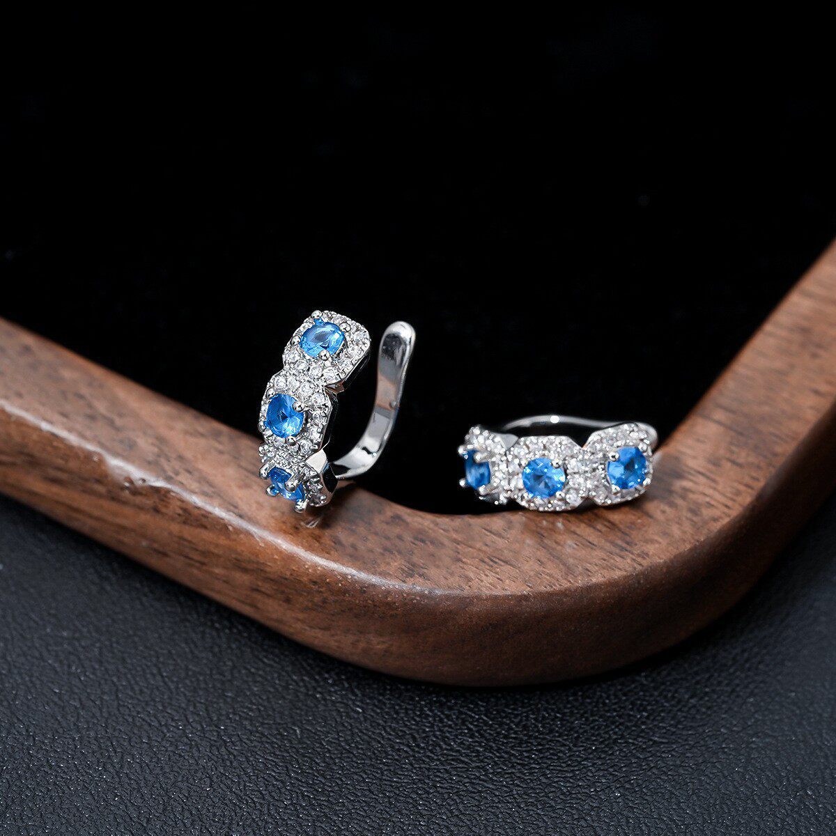 Men's Earless Light Luxury Fashion Female Niche Ear Clip