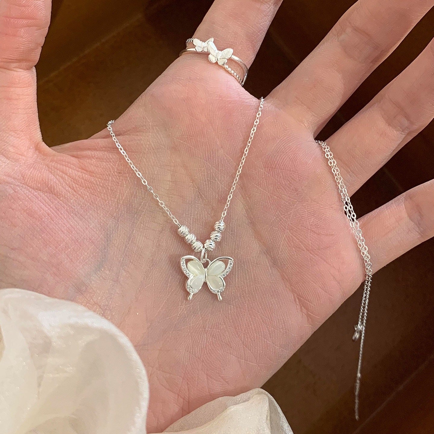 Butterfly Female Style Niche Design Clavicle Chain Personalized Simple Graceful Necklace