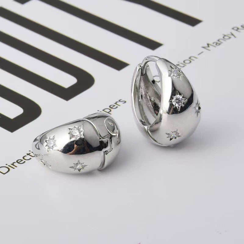 Women's Elegant Glossy Metal U-shaped Geometric Ellipse Ear Buckle
