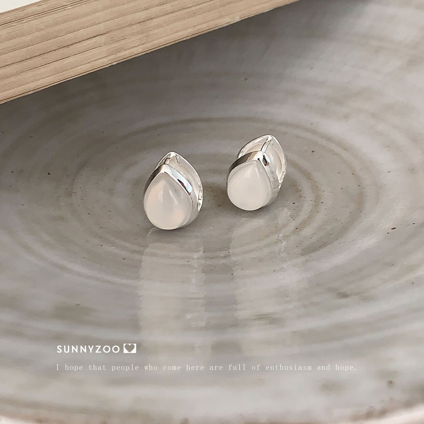 Drop Shape Transparent White Simple Temperamental Earrings