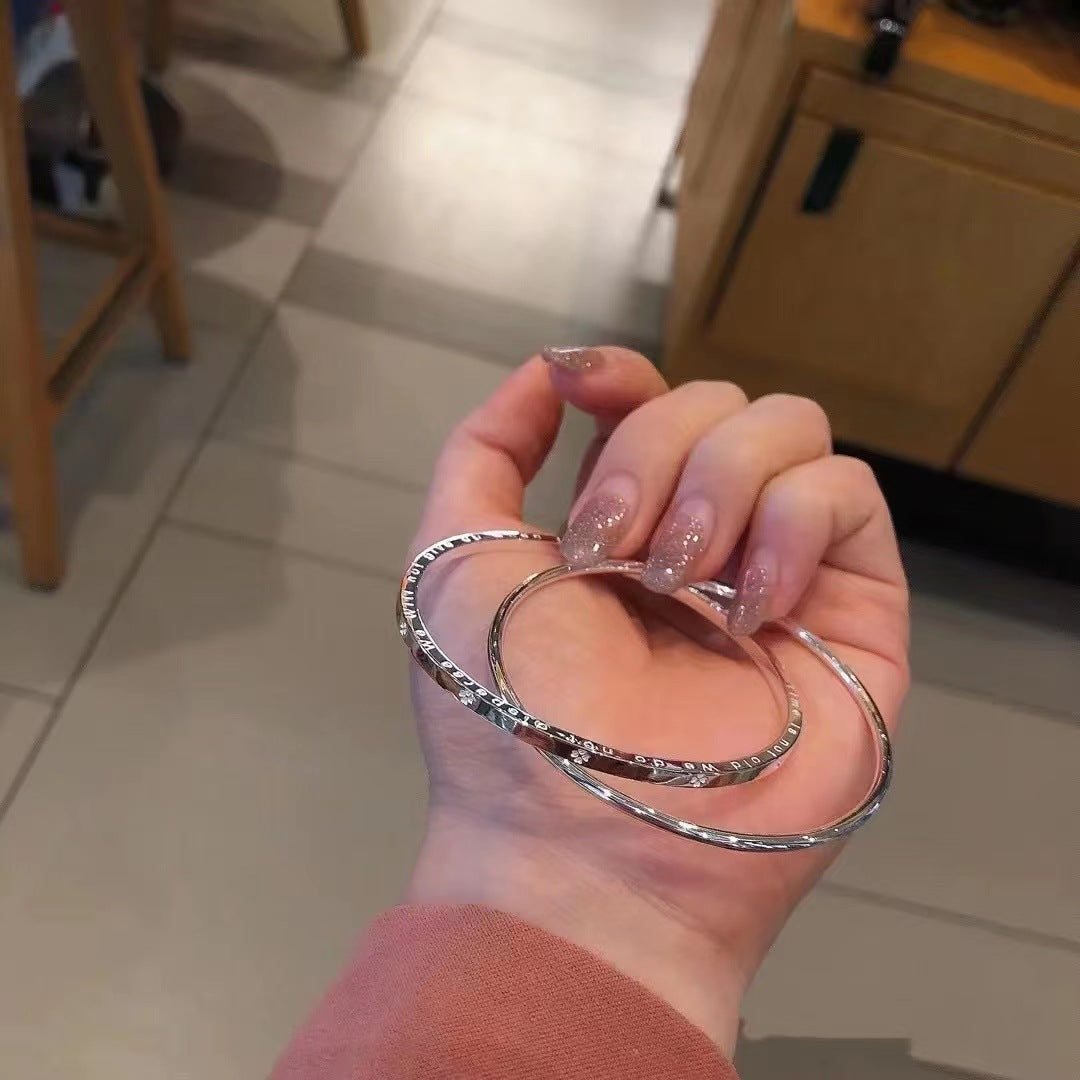 Women's Double Clover High-grade Light Luxury Exquisite Design Closed Solid Bracelet