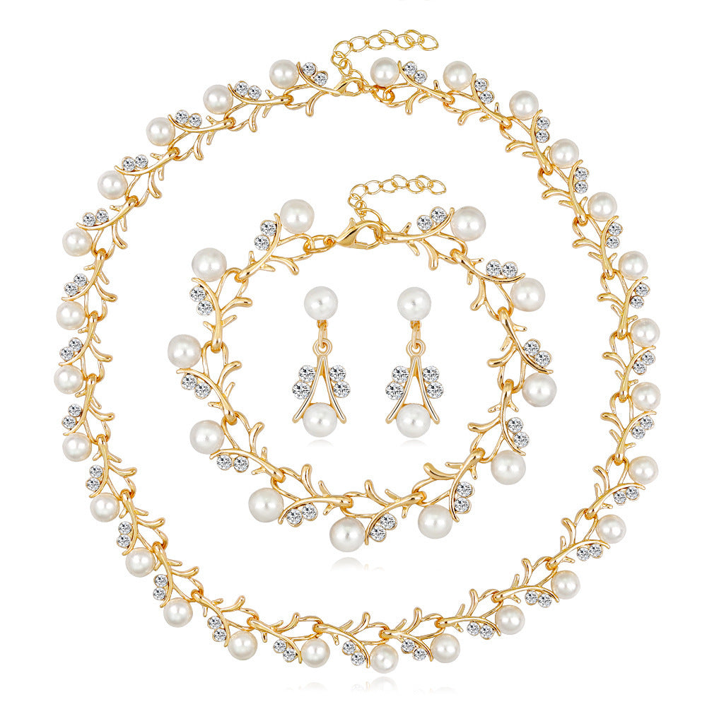 Versatile Fashion Alloy Flower Pearl Three-piece Jewelry Set