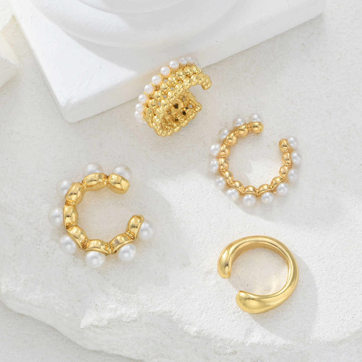 Women's Simple Bone Advanced Water Drop Pearl Niche Ear Clip