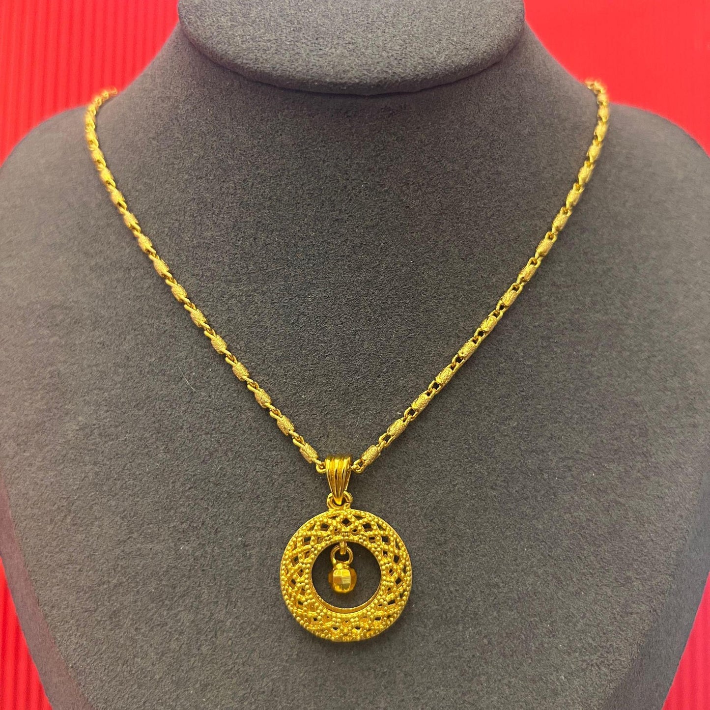 Women's Peace Buckle Gold Light Luxury High-grade Hollow Clavicle Necklace